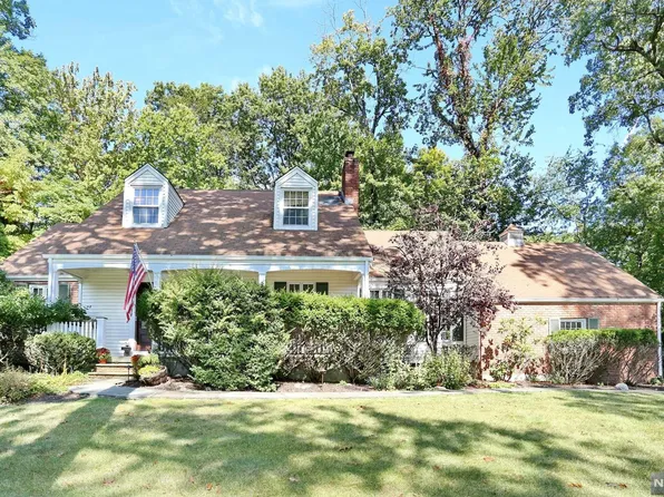 110 Winding Way, Woodcliff Lake, NJ 07677