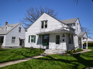 8520 W Center St, Milwaukee, WI 53222
