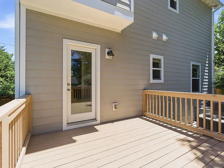 1224 Bessie Ave — Photo 27