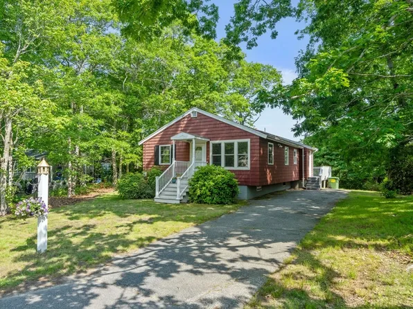 25 Florence St, Plymouth, MA 02360