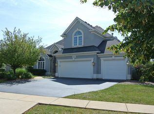 800 Kateland Way, South Elgin, IL 60177