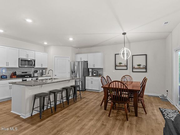 4th image of 1515 Nova Court