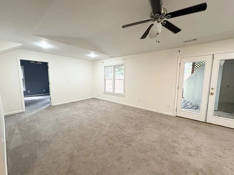 403 Dogwood Way — Photo 45