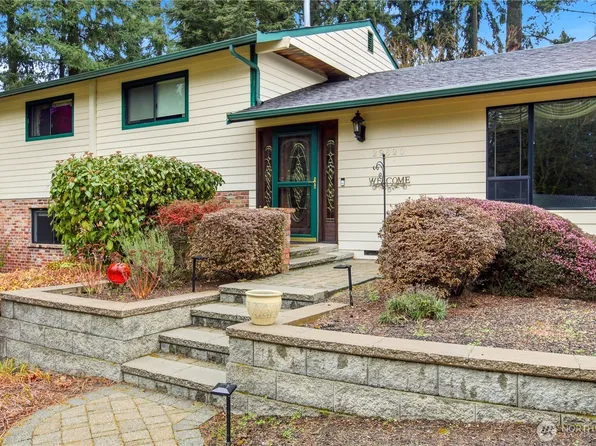 29820 6th Avenue S, Federal Way, WA 98003