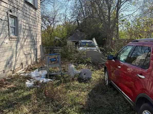 7314 Red Bud Dr, Dallas, TX 75227