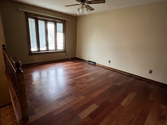 4th image of 409 NW Arlan Dr