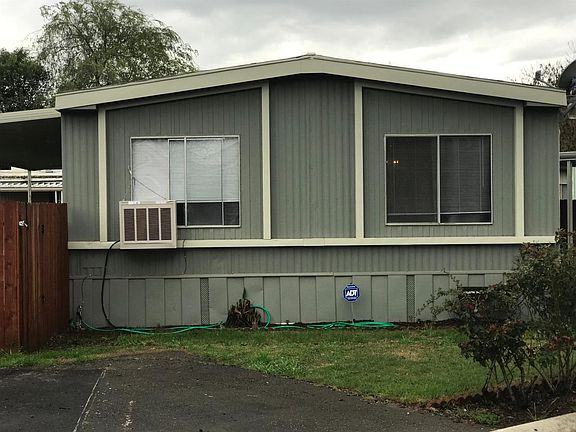 2nd image of 9360 N Blackstone Ave Spc 166