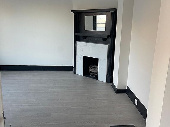 5th image of 1376 W 73rd St