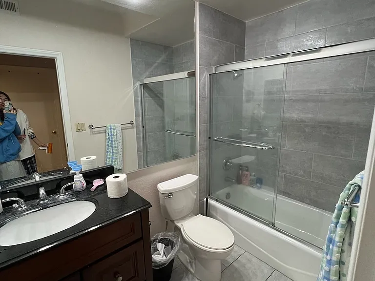 1657 Veteran Ave #101 — Photo 5