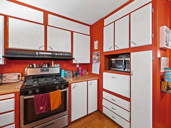 4th image of 45 Sherwood Circle