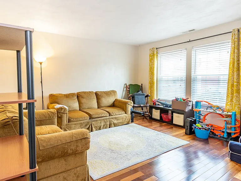 601 Lord Byron Ct — Photo 13
