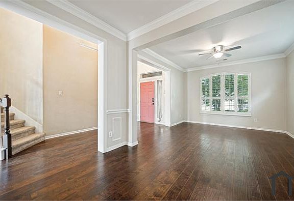3rd image of 1650 Meadows Ave