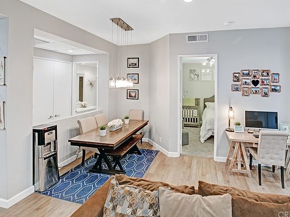 4th image of 5151 Balboa Blvd Unit 105
