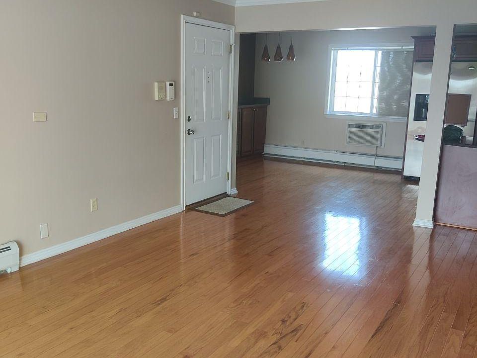 1st image of 2440 Parmenter Blvd APT 210