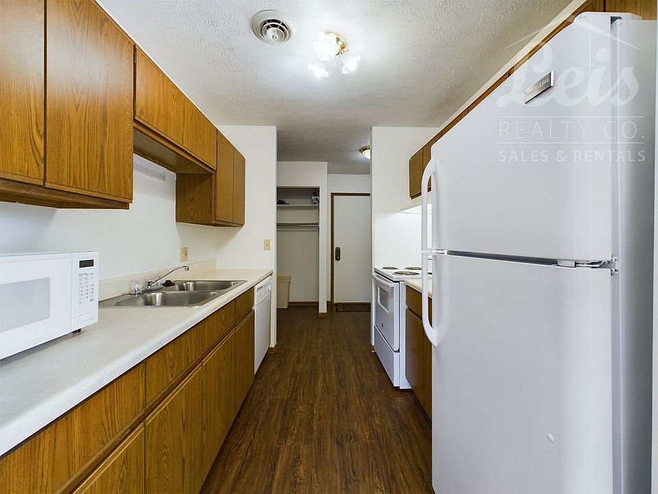 1st image of 534 Stonecastle Ct #1