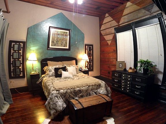 Queen Master Bed