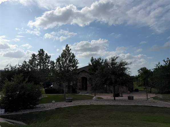 126 Pack Saddle Dr, Bastrop, TX 78602