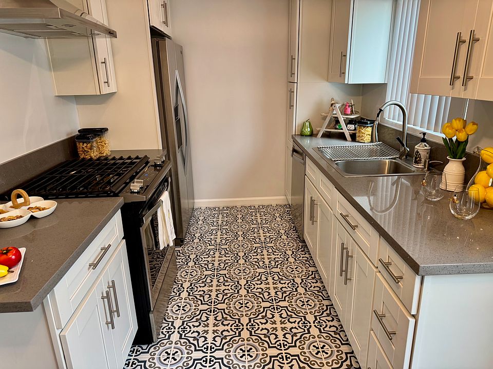 1st image of 1512 Corinth Ave APT 4