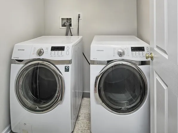 454 Albany Court image 20 of 29