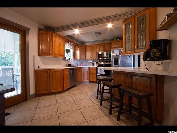 5th image of 1323 W Olive St