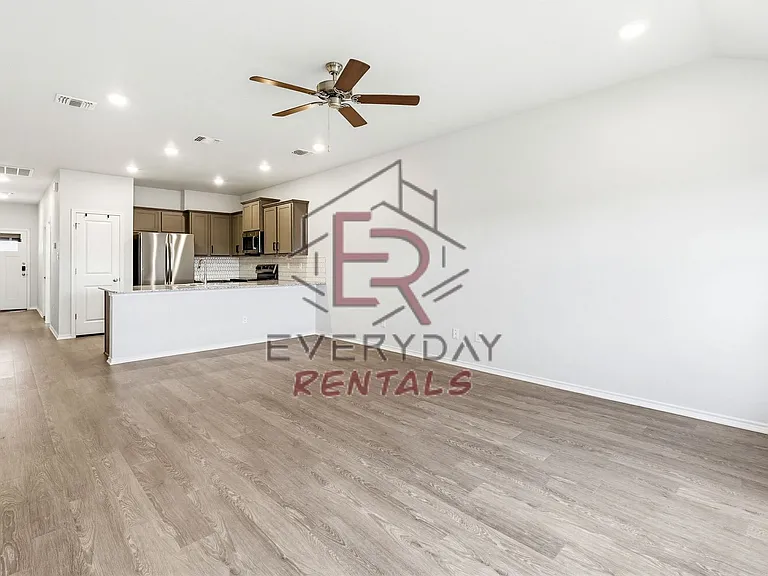 1226 Lexington Dr #B — Photo 13