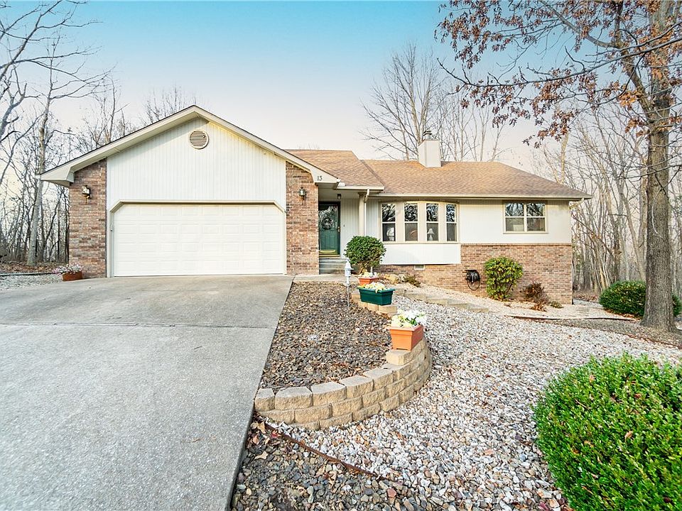 1st image of 13 Crosshill Cir
