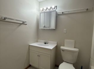 3915 N 70th Cir #14, Omaha, NE 68104