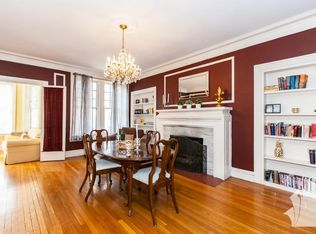 450 W Surf St, Chicago, IL 60657