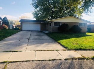 1408 Maplegrove Dr, Fairborn, OH 45324