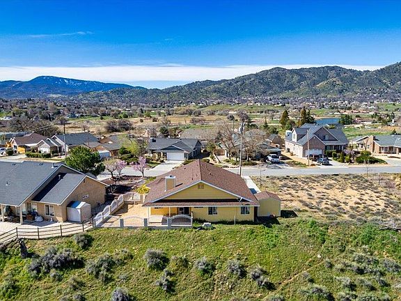 3rd image of 20012 Bald Mountain Dr