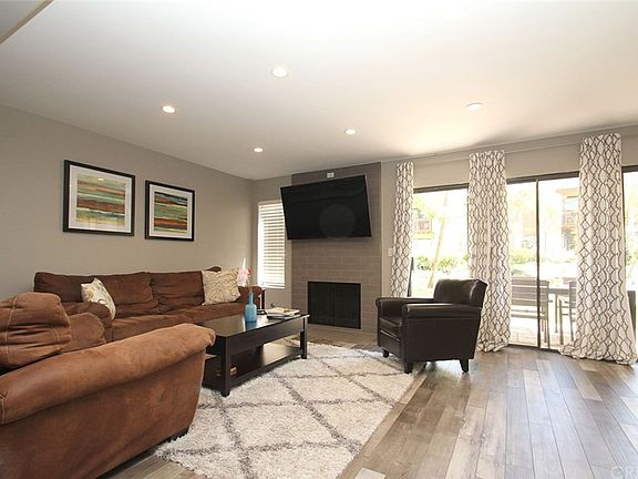 5th image of 21555 Burbank Blvd Unit 69