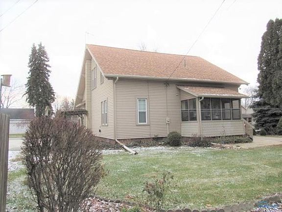 2nd image of 106 W Smith St