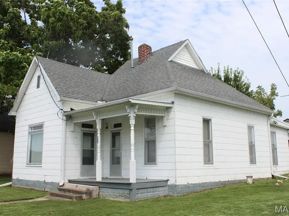 205 Georgia St, Perry, MO 63462
