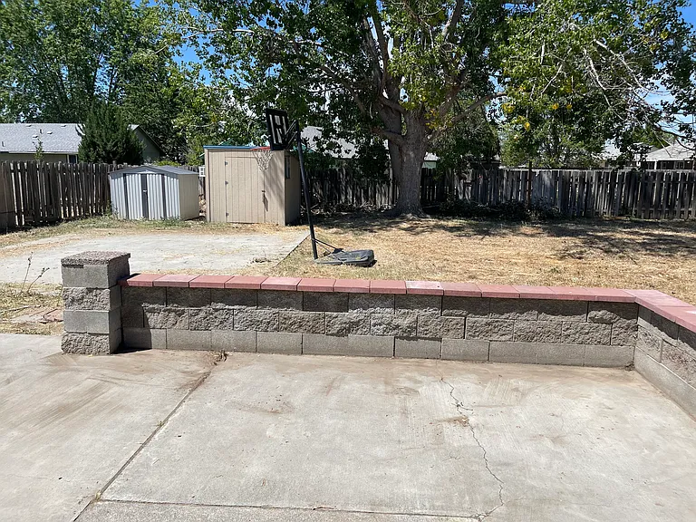 1112 S Clover Dr — Photo 9