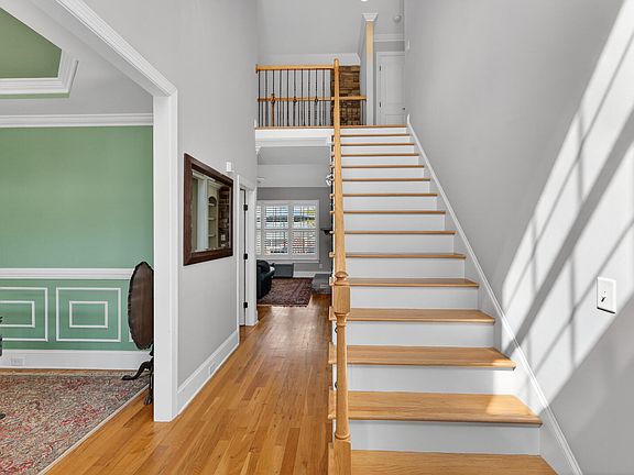 4th image of 220 Plantation Dr