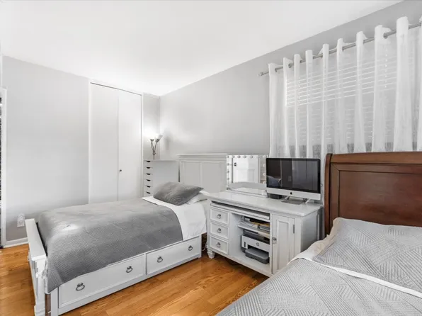 4705 Henry Hudson Parkway image 13 of 21