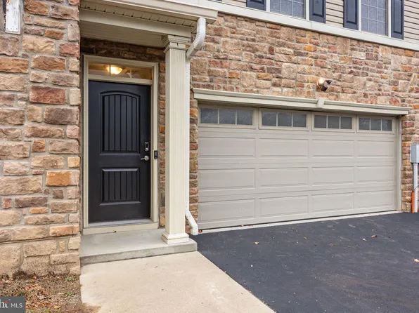 160 Platt Pl, Feasterville Trevose, PA 19053