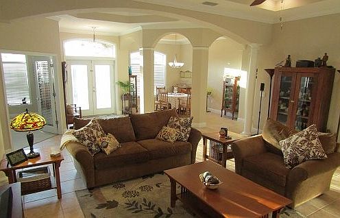 3rd image of 241 NW Pompano Ct