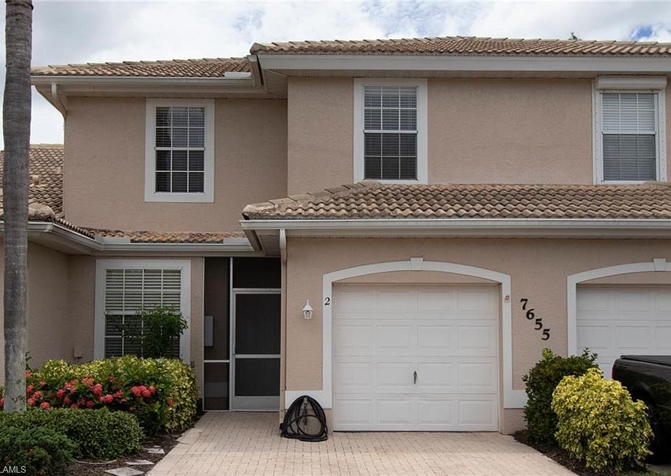 1st image of 7655 Meadow Lakes Dr APT 1002
