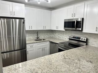 9355 SW 8th St APT 124, Boca Raton, FL 33428