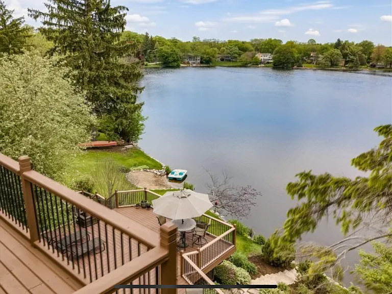 215 W Lake Shore Dr — Photo 13