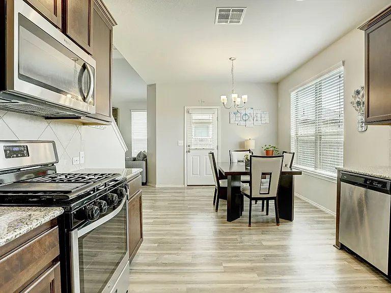 5687 Heron Dr — Photo 8