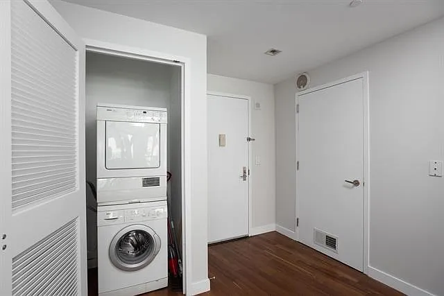 25 Hudson St #314 — Photo 17
