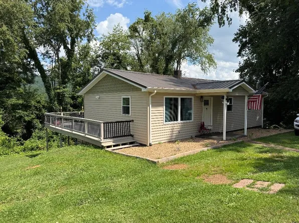172 Hillcrest Cir, Saltville, VA 24370