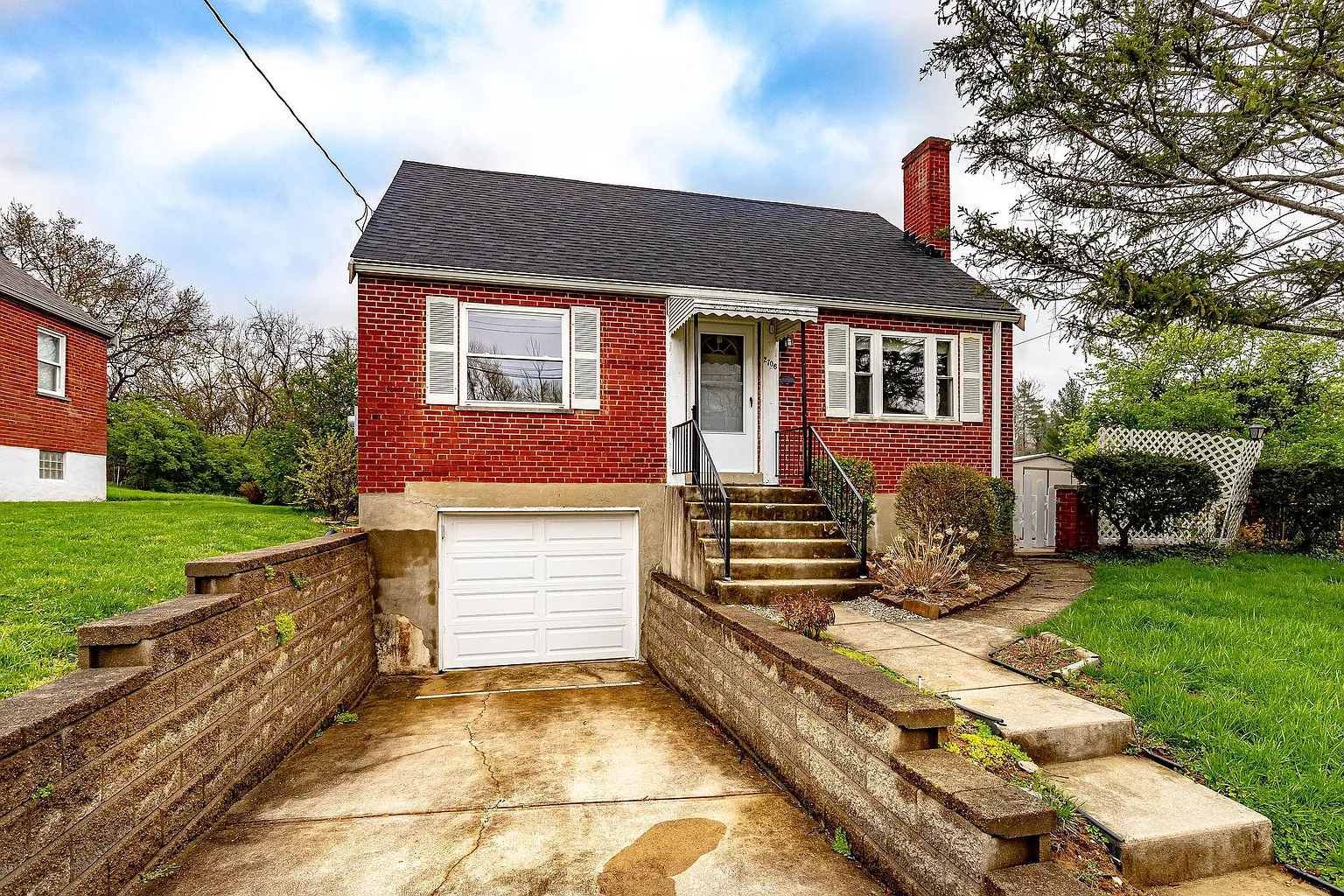 2706 Hennge Dr photo 1