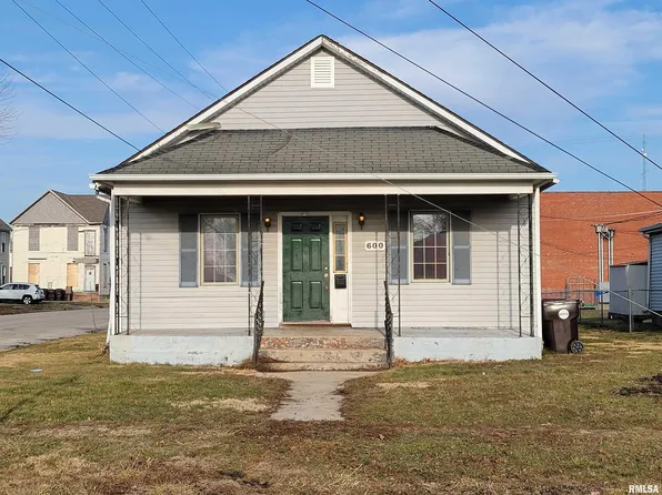 600 Clinton St, Lincoln, IL 62656
