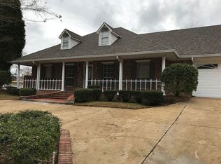 512 Lincoln Rd, Columbus, MS 39705