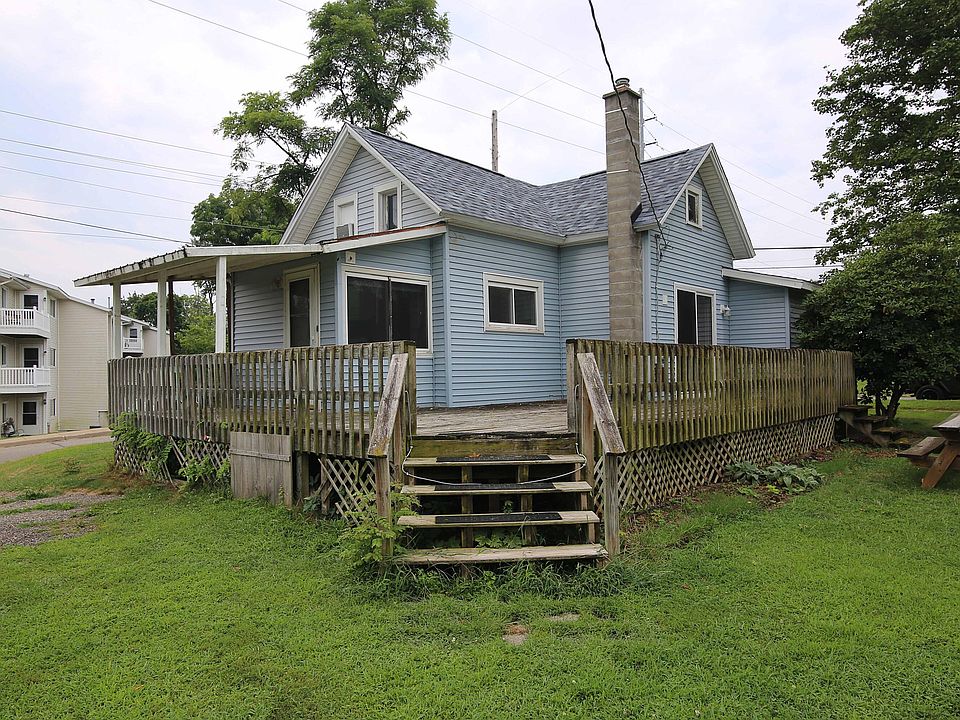 1st image of 406 Spring St