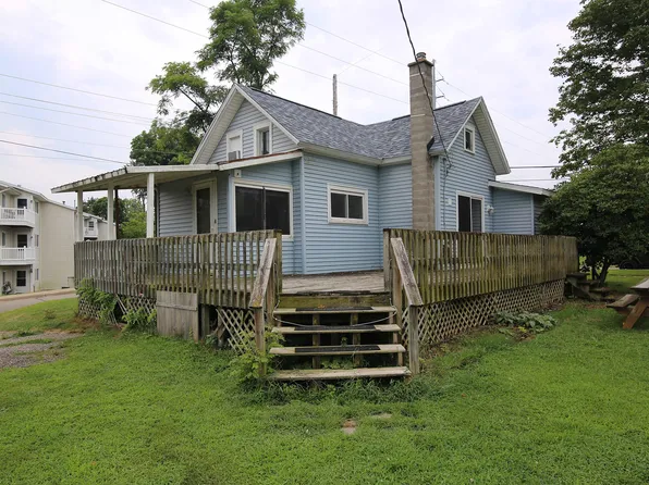 406 Spring St, Three Rivers, MI 49093