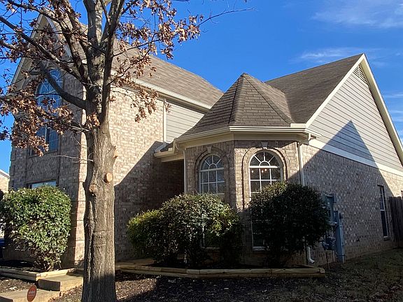 2nd image of 936 Spanish Trail Ln
